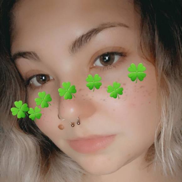 Meet your Posher, Emily - Picture 1 of 1